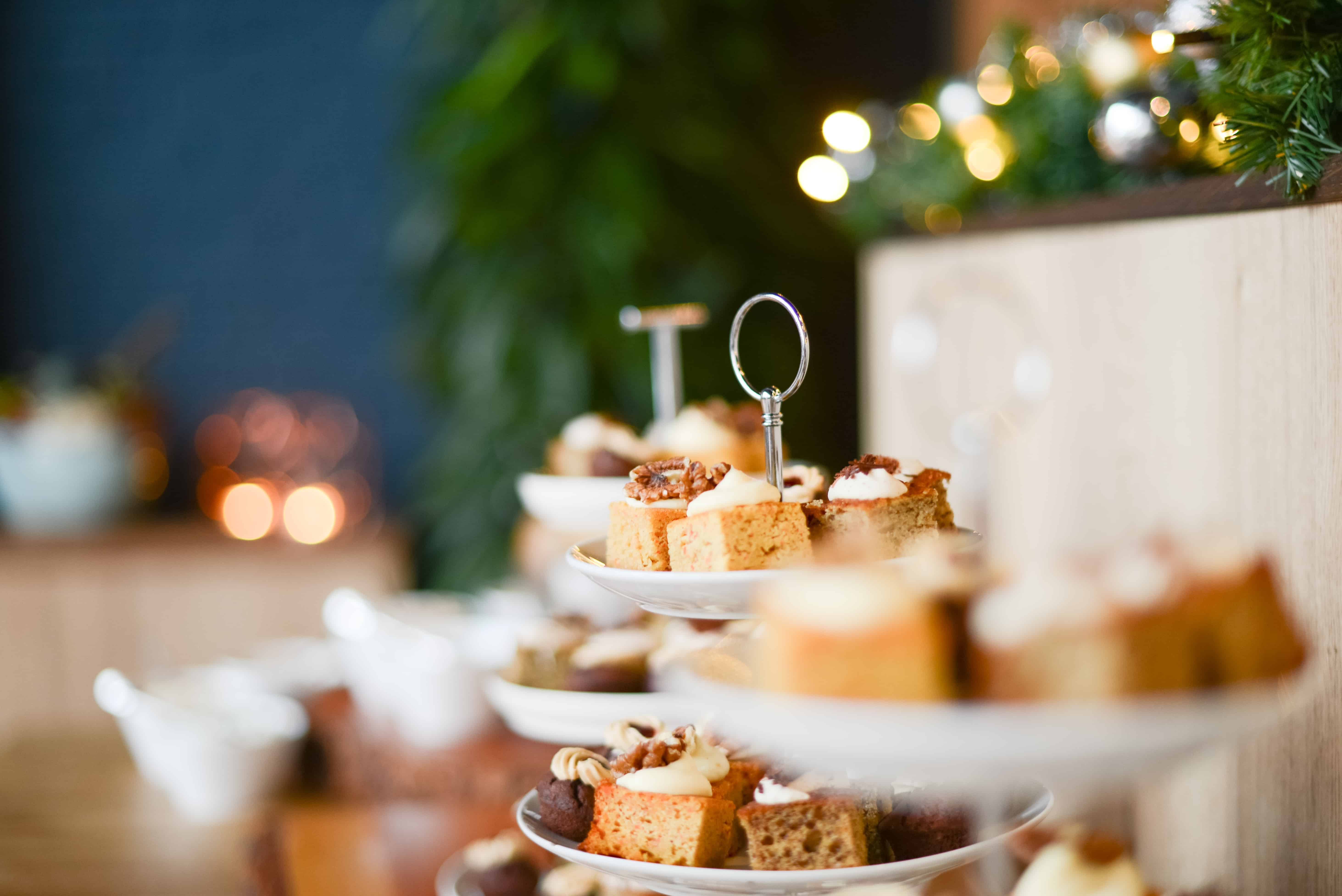 Cake stand with cakes