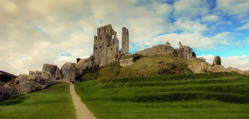 corfe castle in dorset